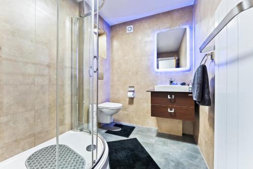 Bloom Court -Sleeps 6-Free Parking with Workspace & High-Speed WiFi photo 41