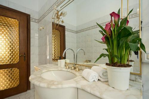 Vintage House - 2 Minutes Walk From Central Station