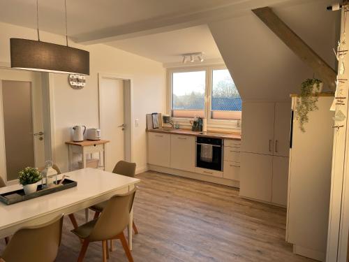 Kuchyň nebo kuchyňský kout v ubytování Ferienwohnung Ankerleicht