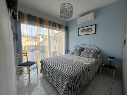 Postel nebo postele na pokoji v ubytování Villa de charme plain pied 3 chambres décorée avec goût bel extérieur