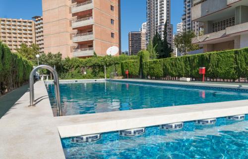 Apartamento de dos dormitorios y baño en Mariscal 5