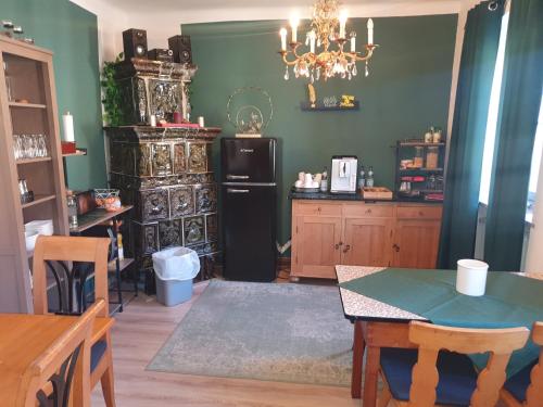Kuchyň nebo kuchyňský kout v ubytování Gasthaus Krone