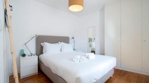 Portas do Sol Stylish Apt