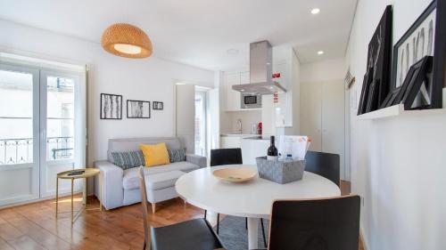 Portas do Sol Stylish Apt