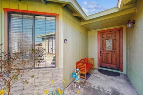 a front door of a house with a window at Lighthouse Retreat in Arcata