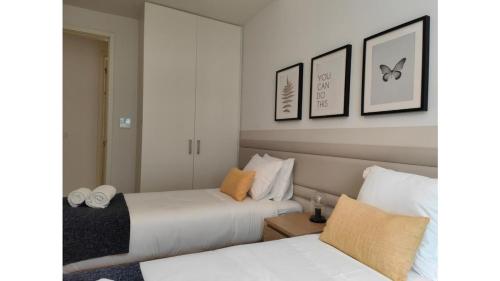 Amazing Spacious Chiado 2-Bedroom Stylish Apt w AC