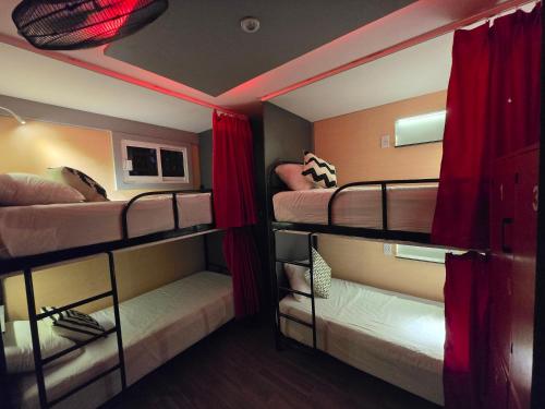 Postel nebo postele na pokoji v ubytování Spartacus hostel boutique for men