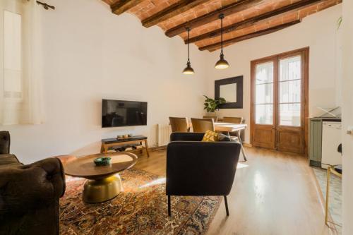 Magalhaes · Trad flat in Poble Sec, near ramblas