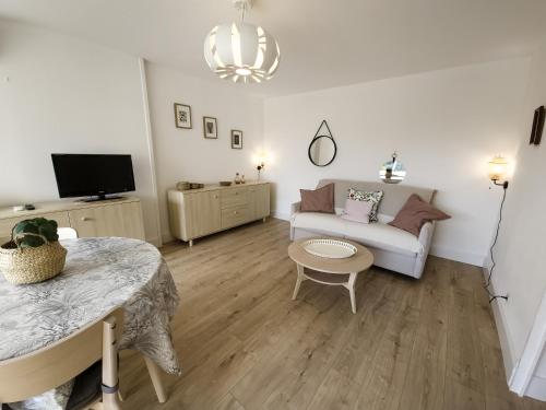 Les Ondines sea view with air conditioning