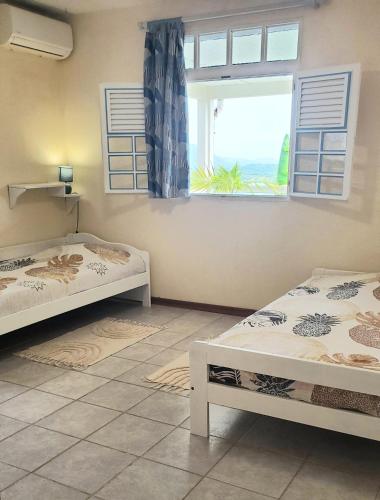 Llit o llits en una habitació de Flora