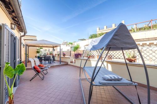 Luxury Penthouse with Terrace by Spanish Steps