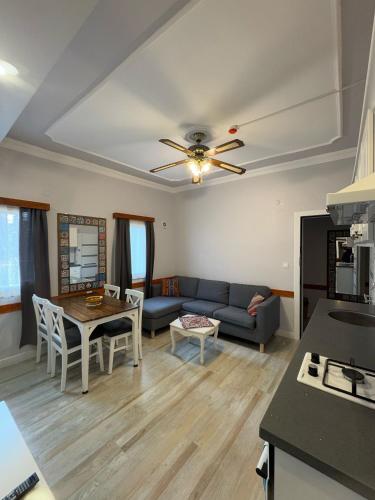 Dapur atau dapur kecil di Ephesus Selcuk Castle View Suites