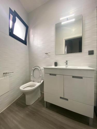 Village Square Coastal Apartment 1D