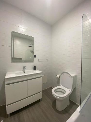 Village Square Coastal Apartment 1D
