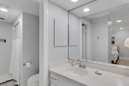 Xanadu Penthouse3 BalconiesBeach Equipment photo 22