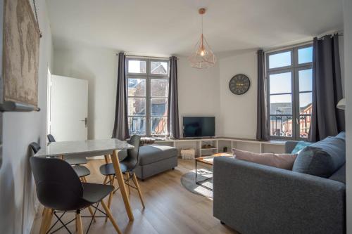 Χώρος καθιστικού στο charming city center flat