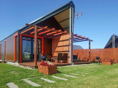 Cottage in Jezierzany near Lake Wicko & Beach