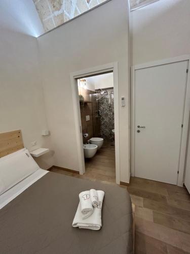Ένα μπάνιο στο Castrum Rooms