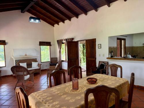 Gambar di galeri bagi Casona Las Lomitas di Campo Quijano