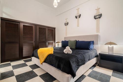 Soho House Private Patio Luxury 2BD Appartment