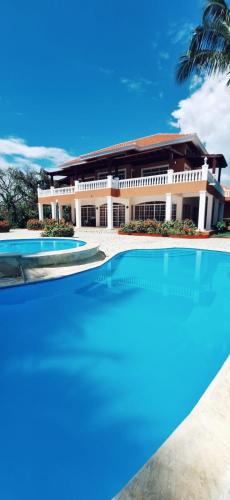 Piscina en o cerca de 9th hole Villa