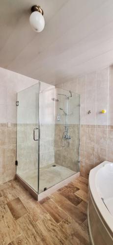 Un baño de 9th hole Villa