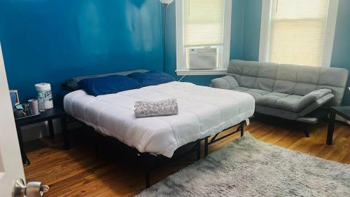 Postel nebo postele na pokoji v ubytování Homestay on the Ave