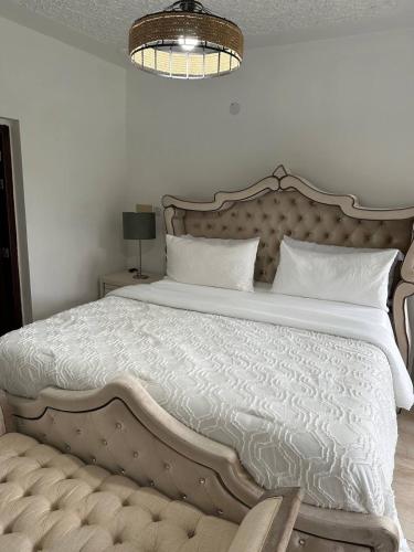 5 Bedroom Royal Stay