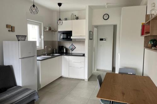 Apartments with WiFi Kastel Stafilic, Kastela - 23978