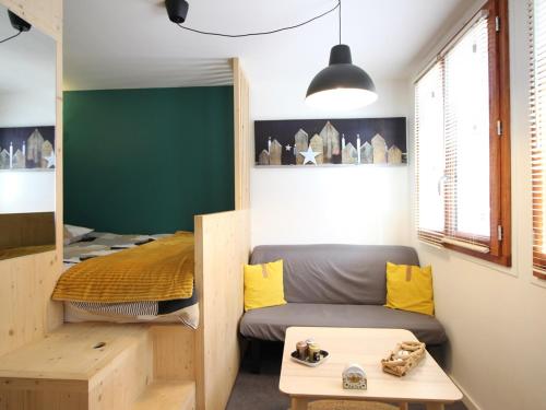 Studio au rez-de-chaussée avec parking privé et WIFI illimité, à proximité du centre. - FR-1-415-118