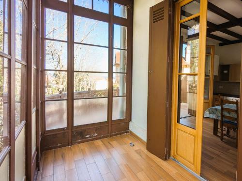 Photo de la galerie de l'établissement Appartement Arcachonnais avec terrasse et parking sécurisé - FR-1-420-157, à Arcachon