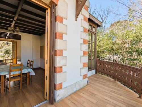 Photo de la galerie de l'établissement Appartement Arcachonnais avec terrasse et parking sécurisé - FR-1-420-157, à Arcachon