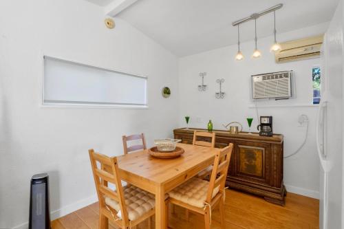 Villa La Verde - Newly Designed 4BR Villa with Pool & Guesthouse by Topanga photo 48