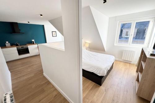 Photo de la galerie de l'établissement Charmant T2 - Sous les toits - Cœur de Lorient, à Lorient