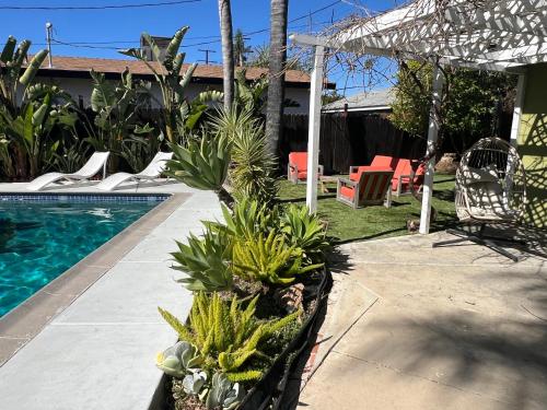 Villa La Verde - Newly Designed 4BR Villa with Pool & Guesthouse by Topanga photo 13