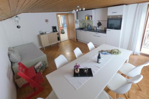 Kuchyň nebo kuchyňský kout v ubytování Sonnes Apartment