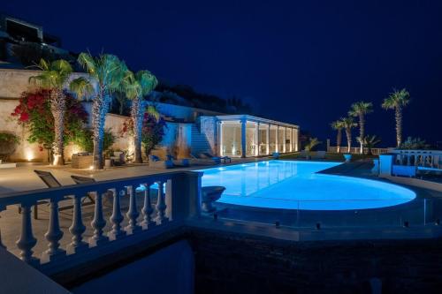 Πισίνα στο ή κοντά στο Luxury Villa Aethra -Island Living Paros-