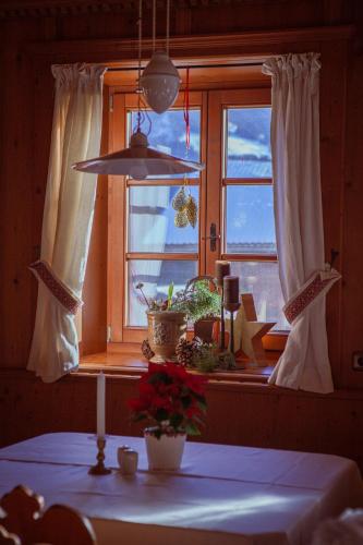 Postel nebo postele na pokoji v ubytování Hotel Zur Post