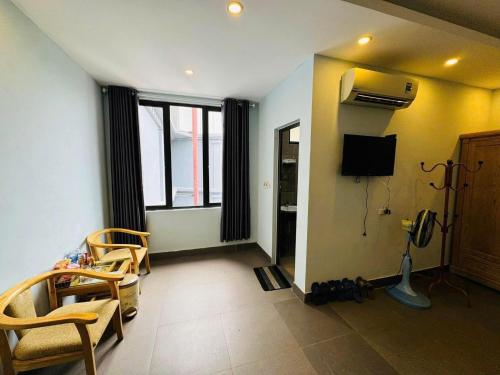 Televisyen dan/atau pusat hiburan di Kieu Anh Hotel Phu Tho