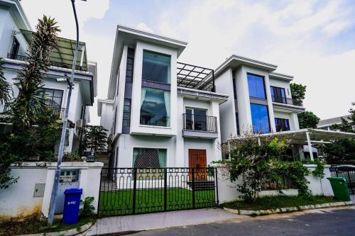 Peaceful Home for Big Groups
