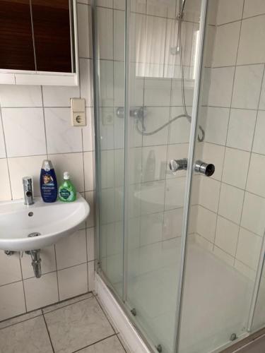 Bilik mandi di Gästezimmer Polster
