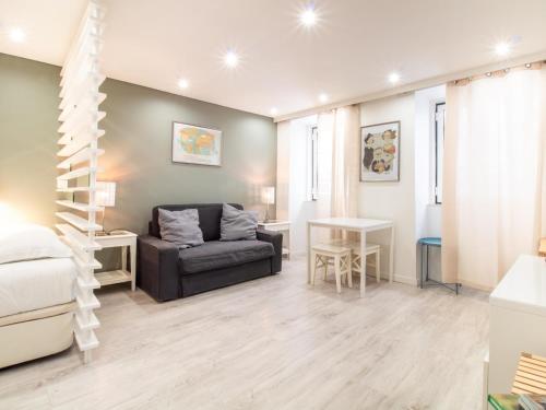 Madalena Second Floor - Bright Apartment in Lisbon Baixa