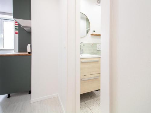 Madalena Second Floor - Bright Apartment in Lisbon Baixa