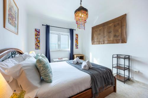 Luz Heaven - Top floor Seaview Apartment