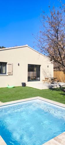 Villa familiale Luberon 3ch calme jardin parking
