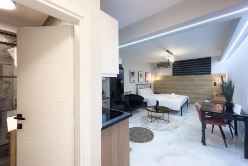 Stylish & Elegant Apt in Pagrati