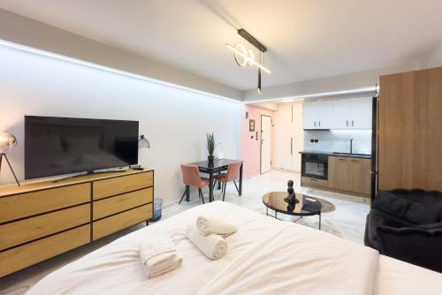 Stylish & Elegant Apt in Pagrati