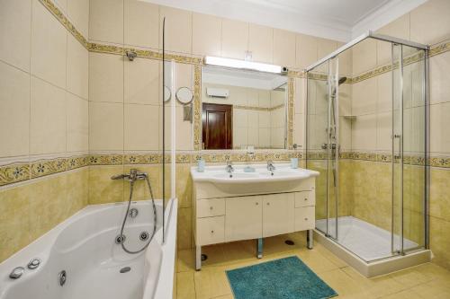 Koupelna v ubytování Casa Marinha 3