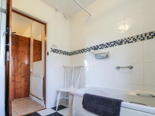 Koupelna v ubytování Otter Cottage