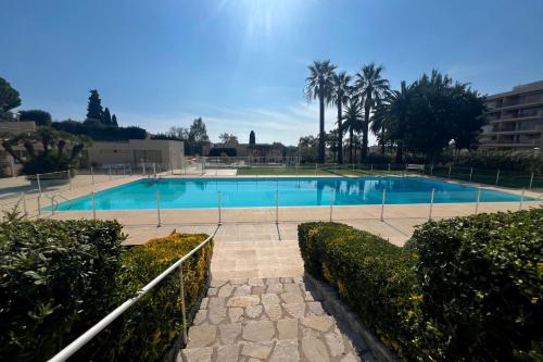 JUAN LES PINS - 4 people - swimming pool - tennis